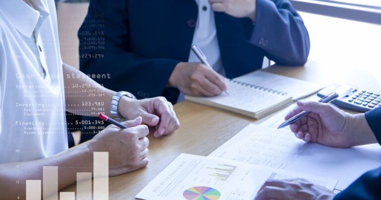 Manage Monthly Cash Flow With A Realistic Plan